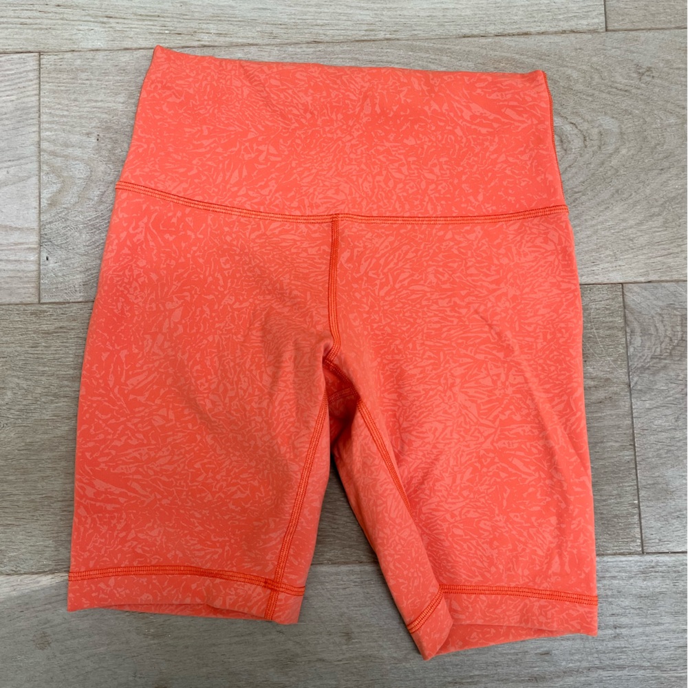 Lululemon NWT Wunder Train High Rise Short 8" Size 6 Peach Orange Coral